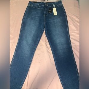 High Rise Up Lyfter Skinny jeans